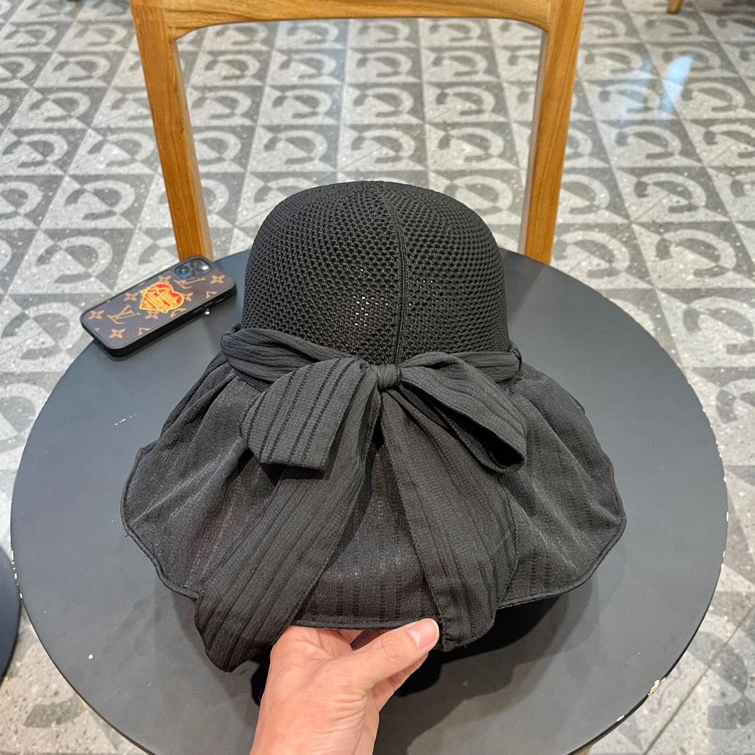 Christian Dior Caps